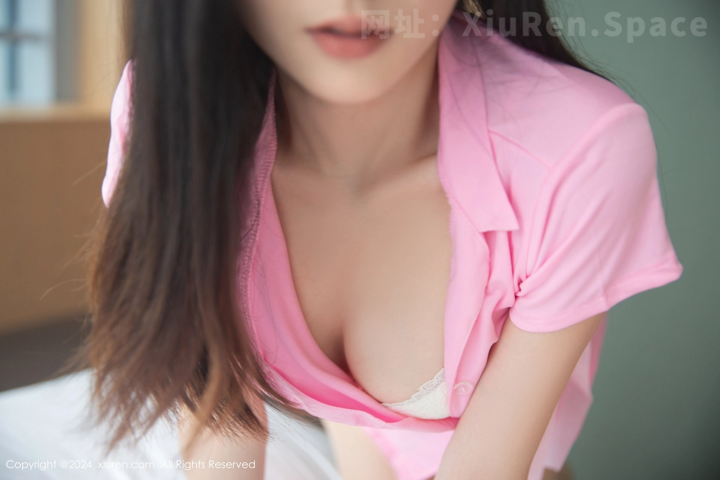 图片[6]-[XiuRen秀人网] VOL.9225 新人模特刘婷婷性感粉色护士制服配开档肉丝秀完美身材诱惑写真80P-秀人网官方网站